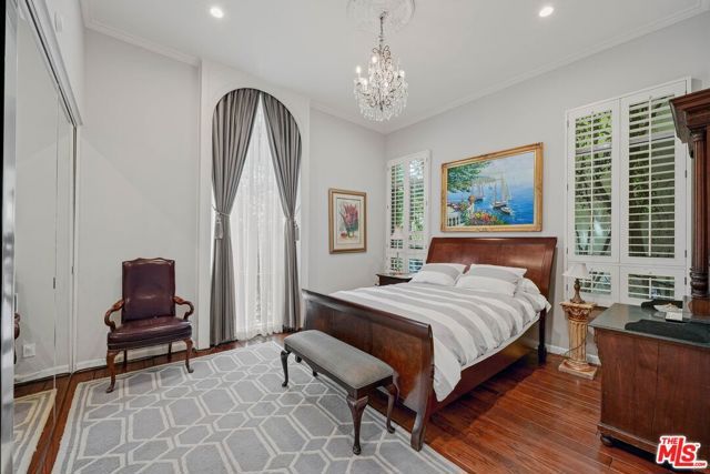 717 N Rodeo Drive, Beverly Hills, CA 90210