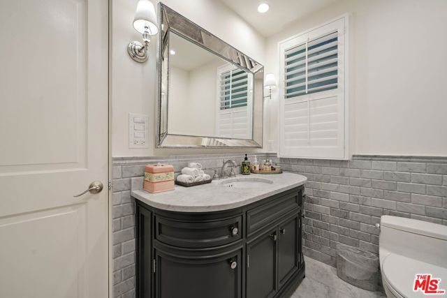 717 N Rodeo Drive, Beverly Hills, CA 90210