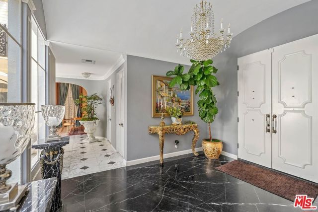 717 N Rodeo Drive, Beverly Hills, CA 90210