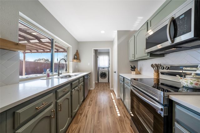 2201 Travis Drive, Plano, TX 75093