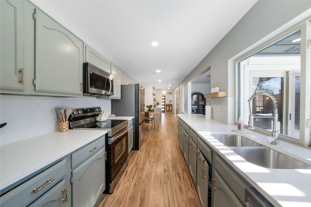 2201 Travis Drive, Plano, TX 75093