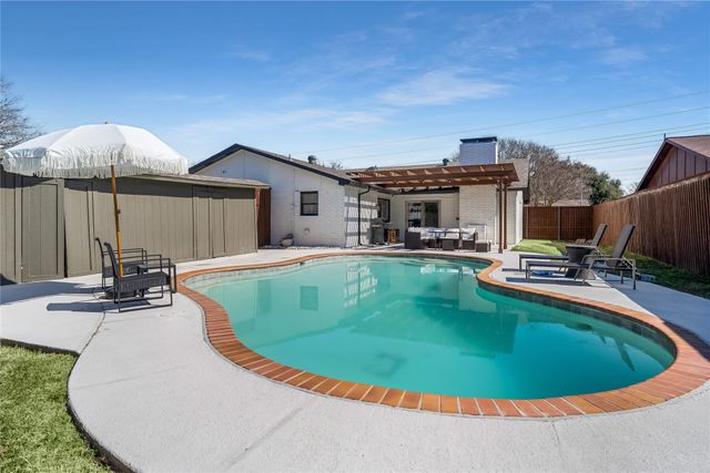 2201 Travis Drive, Plano, TX 75093