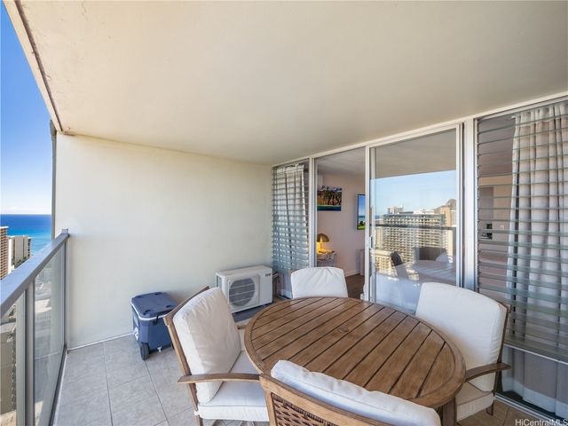 445 Seaside Avenue 3703, Honolulu, HI 96815