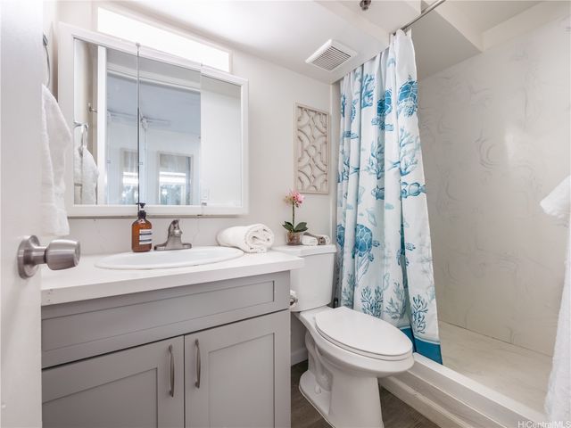 445 Seaside Avenue 3703, Honolulu, HI 96815