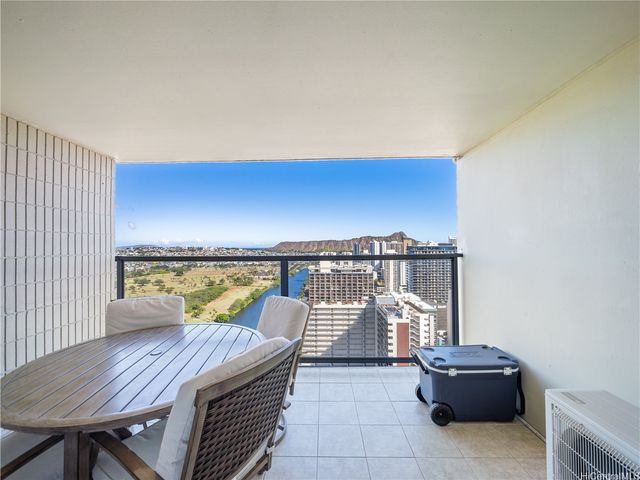 445 Seaside Avenue 3703, Honolulu, HI 96815