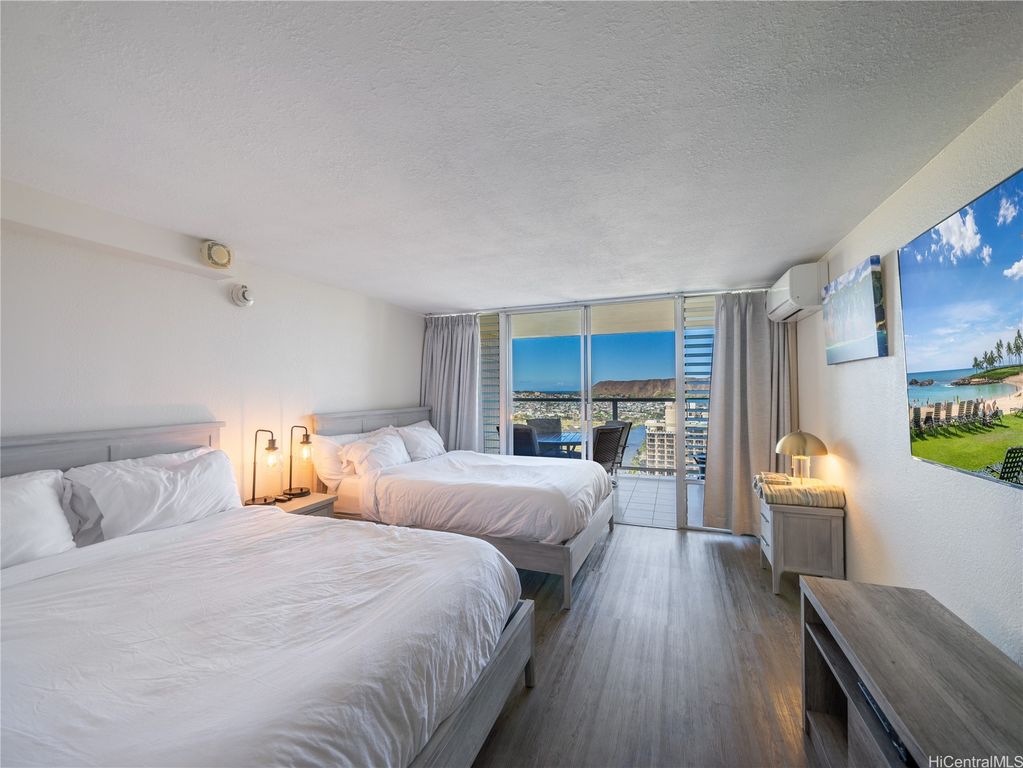 445 Seaside Avenue 3703, Honolulu, HI 96815