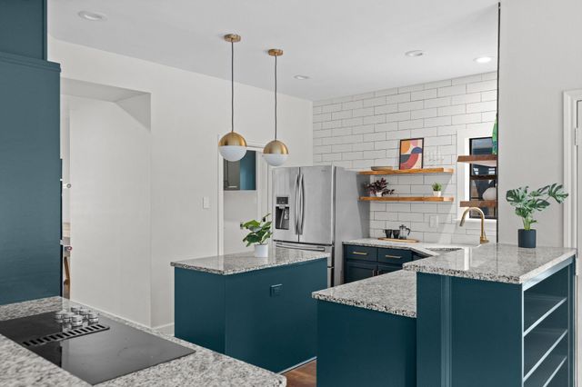 112 Tellus ST, Lakeway, TX 78734