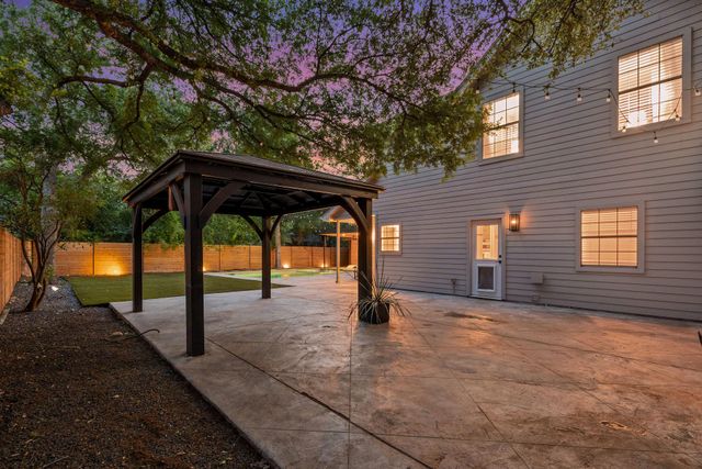 112 Tellus ST, Lakeway, TX 78734