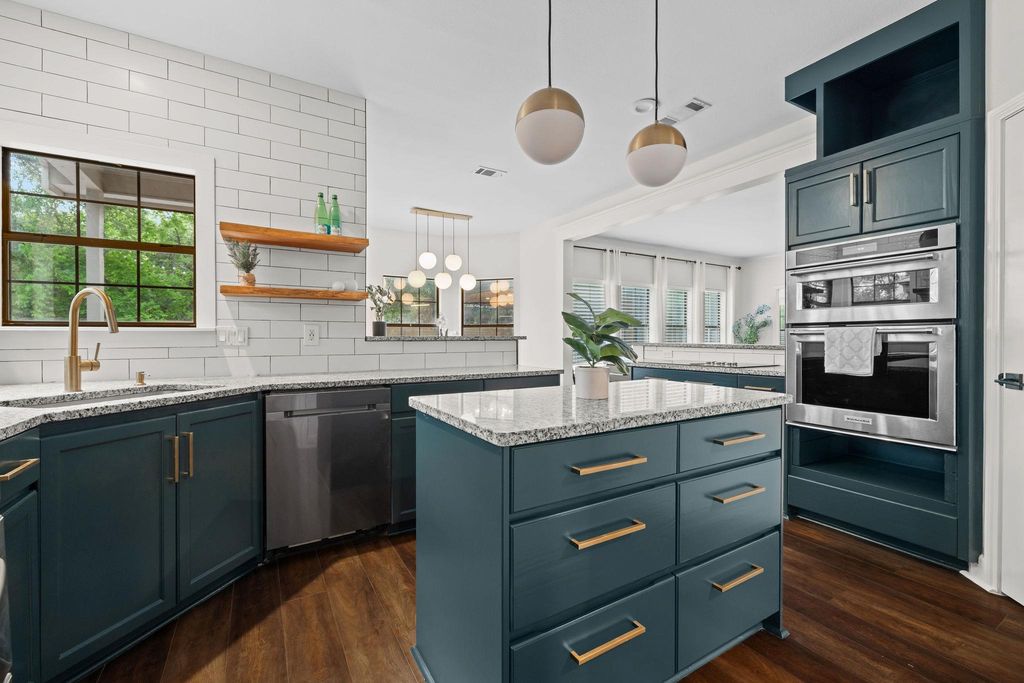 112 Tellus ST, Lakeway, TX 78734