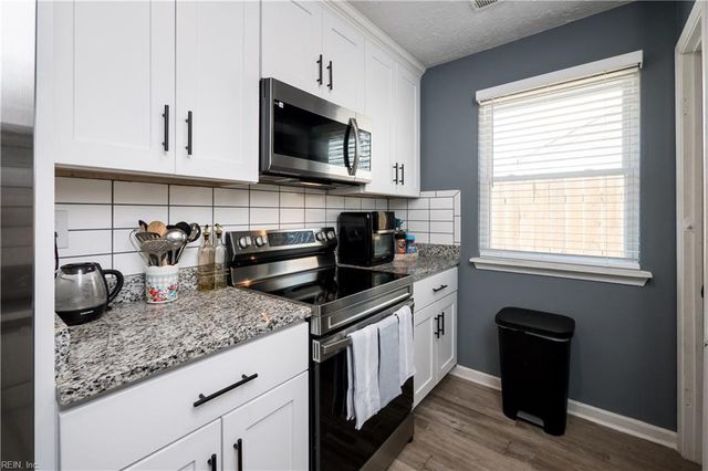 3421 Dana LN, Virginia Beach, VA 23452