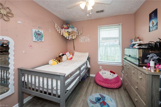 3421 Dana LN, Virginia Beach, VA 23452