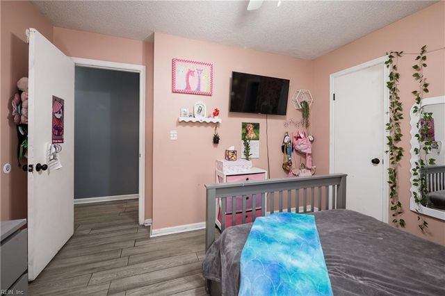 3421 Dana LN, Virginia Beach, VA 23452