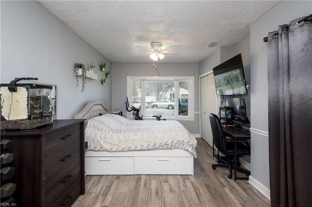 3421 Dana LN, Virginia Beach, VA 23452