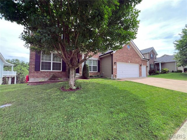 7928 Pinetop Drive, Oakville, MO 63129