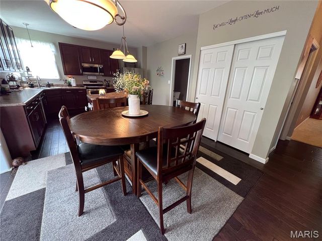 7928 Pinetop Drive, Oakville, MO 63129