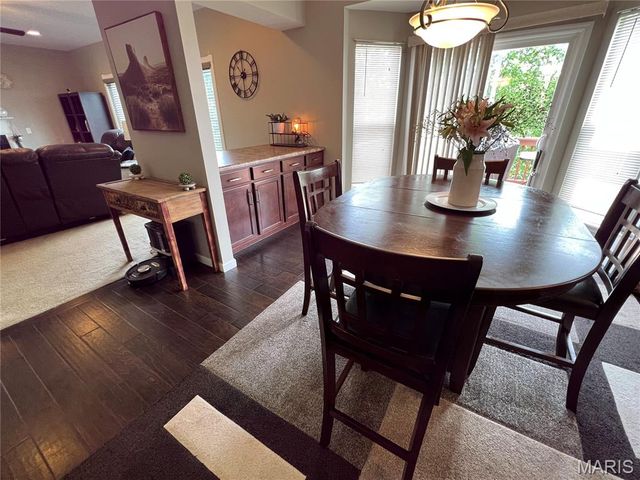 7928 Pinetop Drive, Oakville, MO 63129