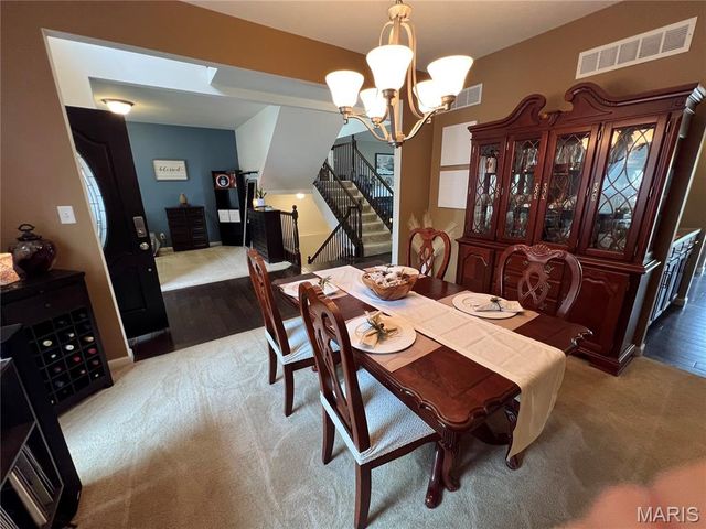 7928 Pinetop Drive, Oakville, MO 63129
