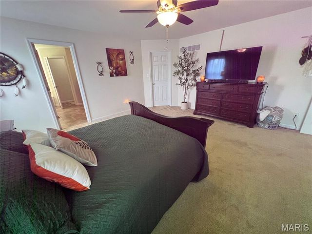 7928 Pinetop Drive, Oakville, MO 63129