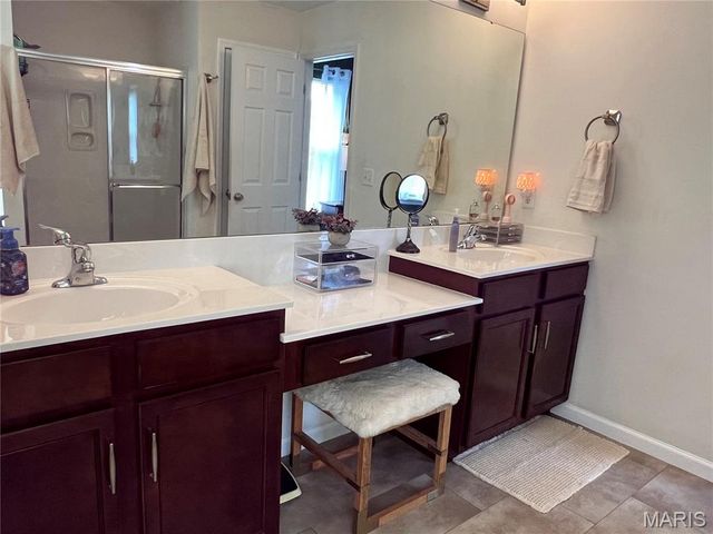 7928 Pinetop Drive, Oakville, MO 63129