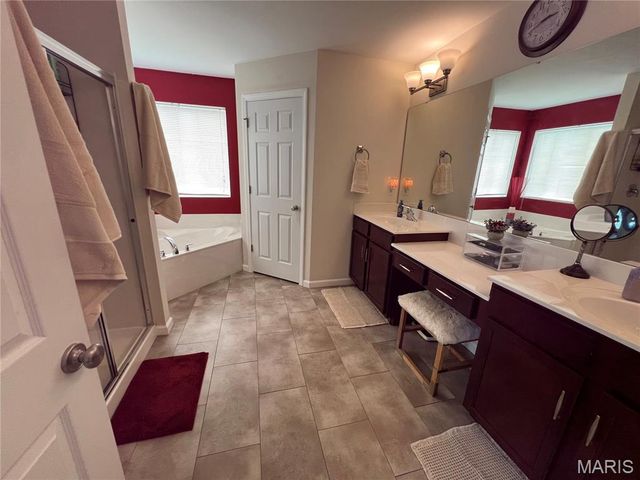 7928 Pinetop Drive, Oakville, MO 63129