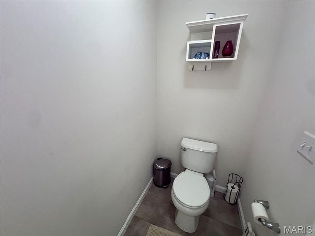7928 Pinetop Drive, Oakville, MO 63129