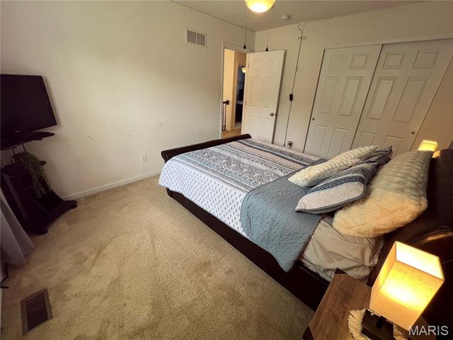 7928 Pinetop Drive, Oakville, MO 63129