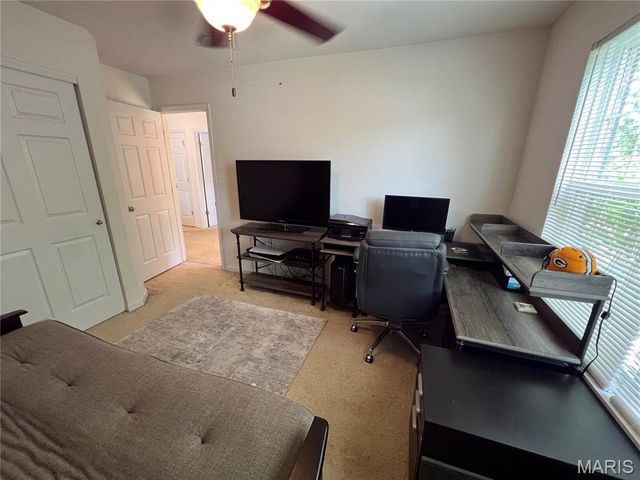 7928 Pinetop Drive, Oakville, MO 63129