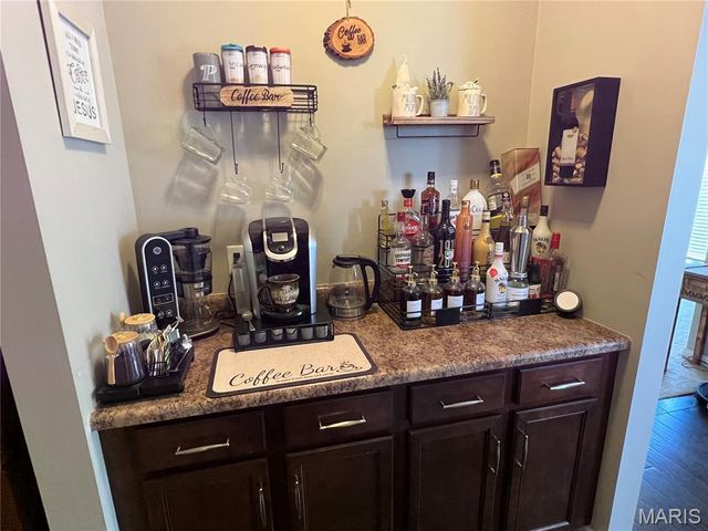 7928 Pinetop Drive, Oakville, MO 63129