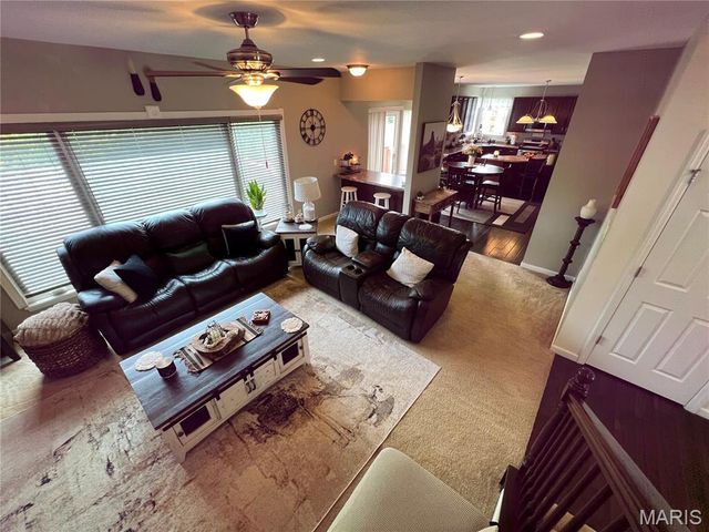 7928 Pinetop Drive, Oakville, MO 63129