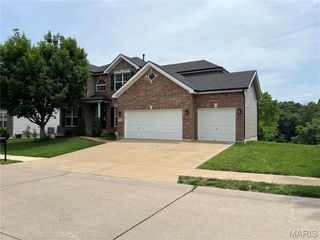 7928 Pinetop Drive, Oakville, MO 63129
