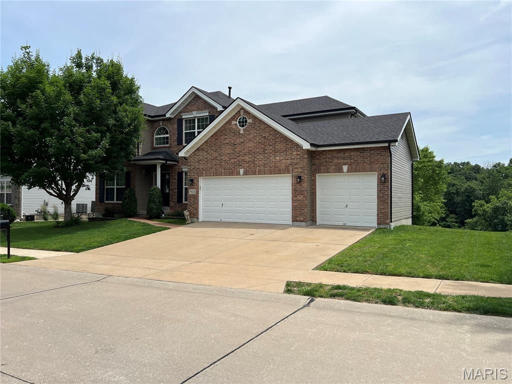 7928 Pinetop Drive, Oakville, MO 63129