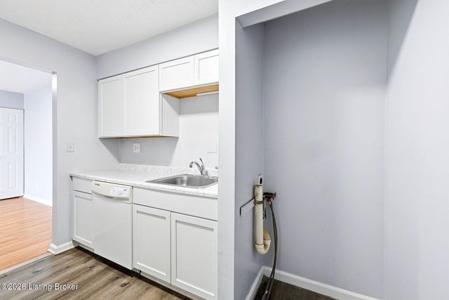 3502 Lodge Ln 333, Louisville, KY 40218