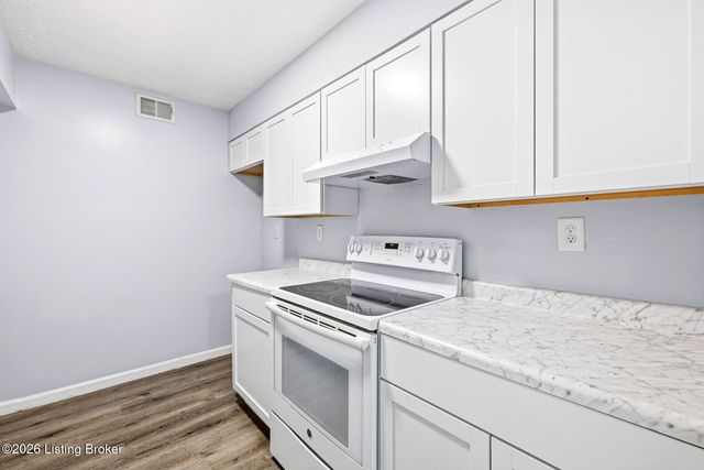 3502 Lodge Ln 333, Louisville, KY 40218