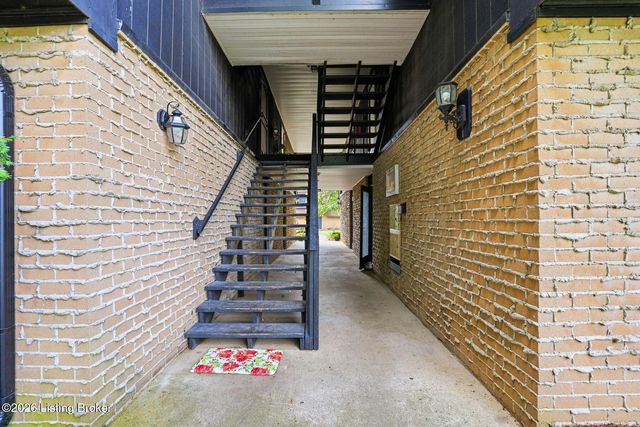 3502 Lodge Ln 333, Louisville, KY 40218
