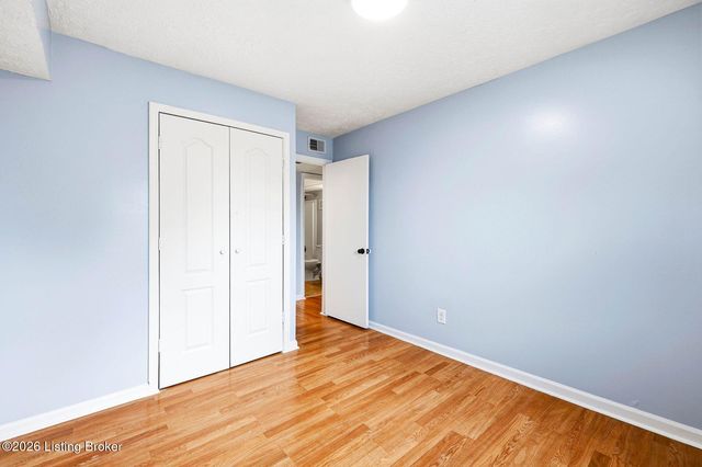 3502 Lodge Ln 333, Louisville, KY 40218
