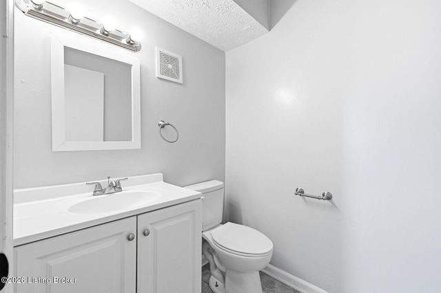 3502 Lodge Ln 333, Louisville, KY 40218