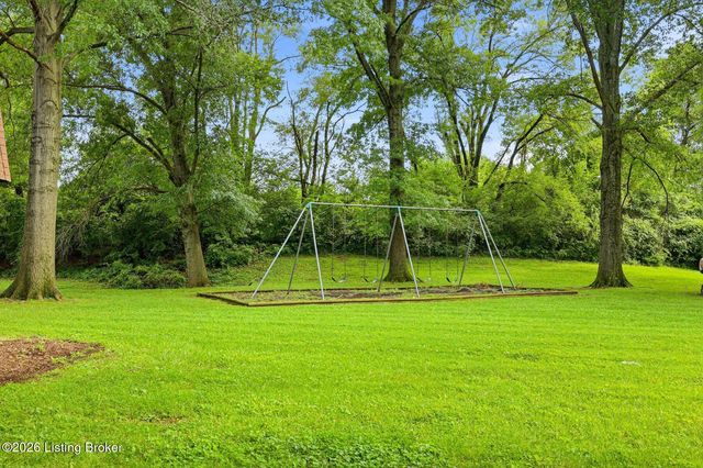 3502 Lodge Ln 333, Louisville, KY 40218