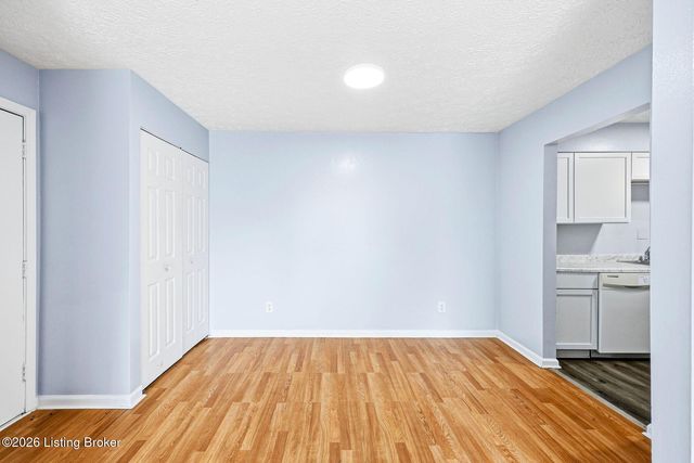 3502 Lodge Ln 333, Louisville, KY 40218