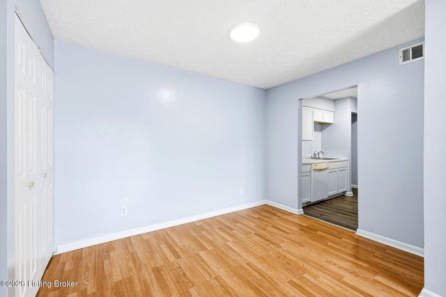 3502 Lodge Ln 333, Louisville, KY 40218