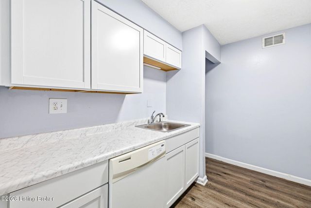3502 Lodge Ln 333, Louisville, KY 40218
