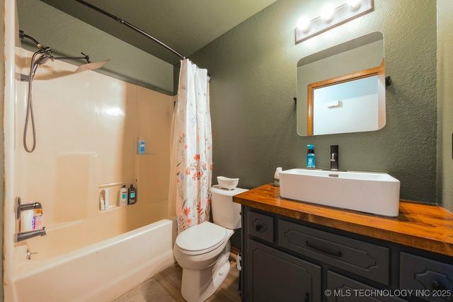 207 W Redding, Whitefield, OK 74472