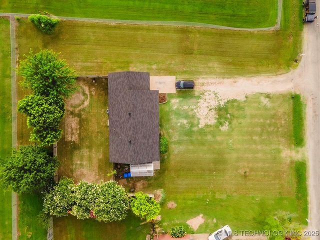 207 W Redding, Whitefield, OK 74472