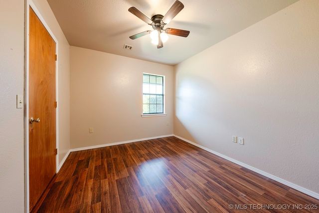 207 W Redding, Whitefield, OK 74472