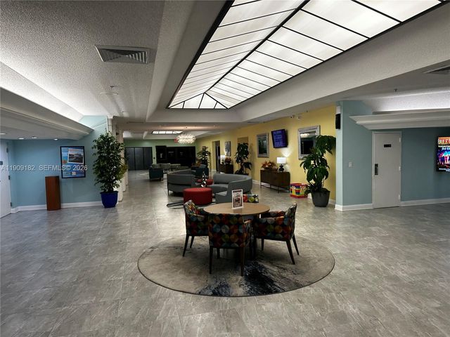 2560 NW 103rd Avenue 402, Sunrise, FL 33322