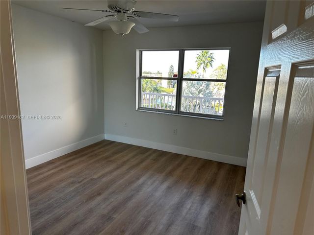 2560 NW 103rd Avenue 402, Sunrise, FL 33322