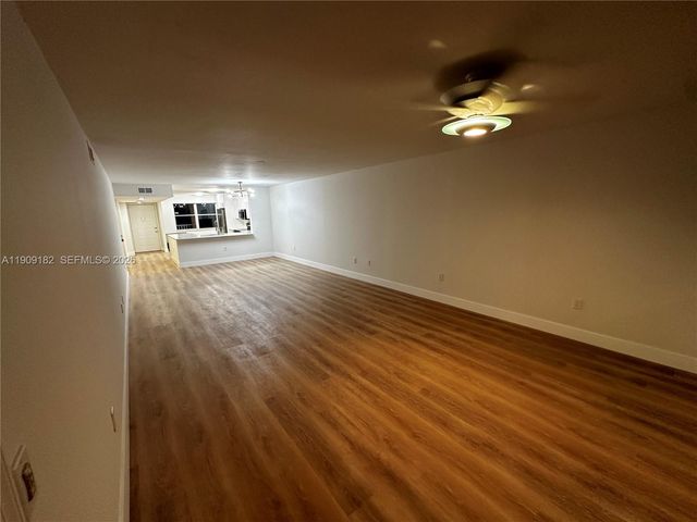 2560 NW 103rd Avenue 402, Sunrise, FL 33322