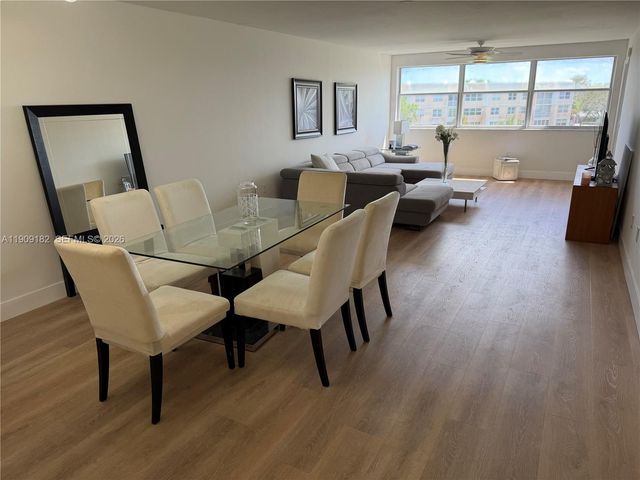2560 NW 103rd Avenue 402, Sunrise, FL 33322
