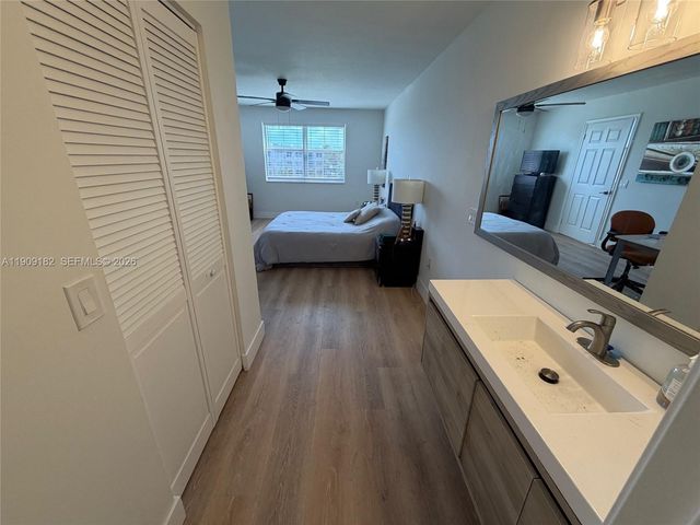 2560 NW 103rd Avenue 402, Sunrise, FL 33322