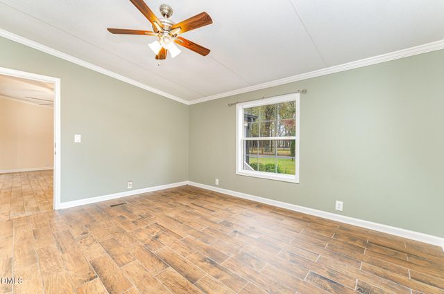 7810 Us Highway 301 S, Four Oaks, NC 27524