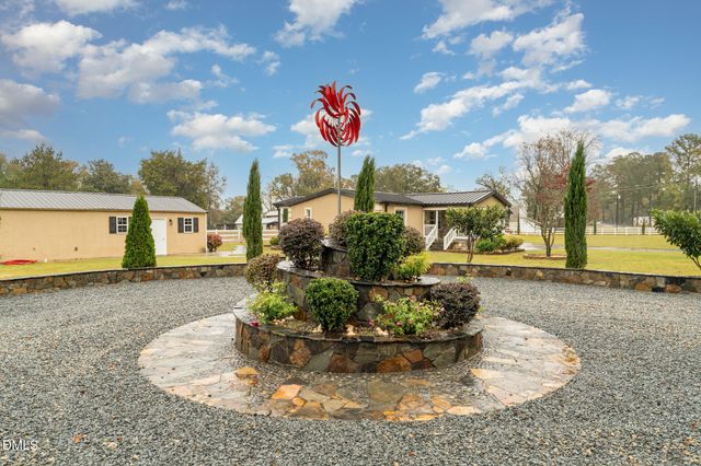 7810 Us Highway 301 S, Four Oaks, NC 27524